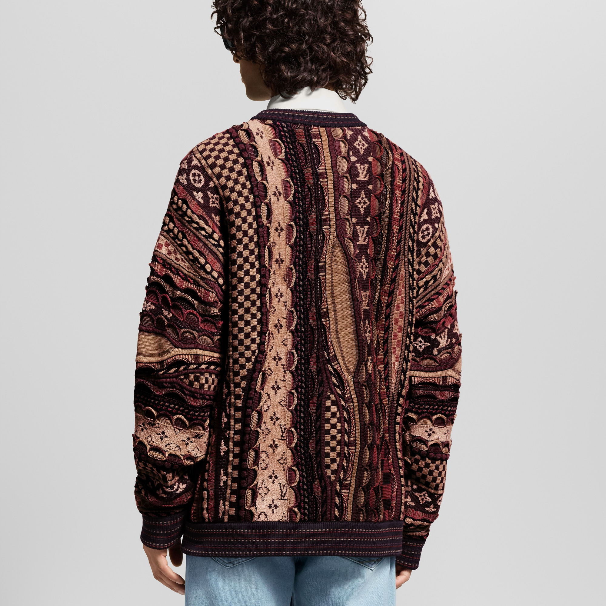 Long-Sleeved Crewneck - 4