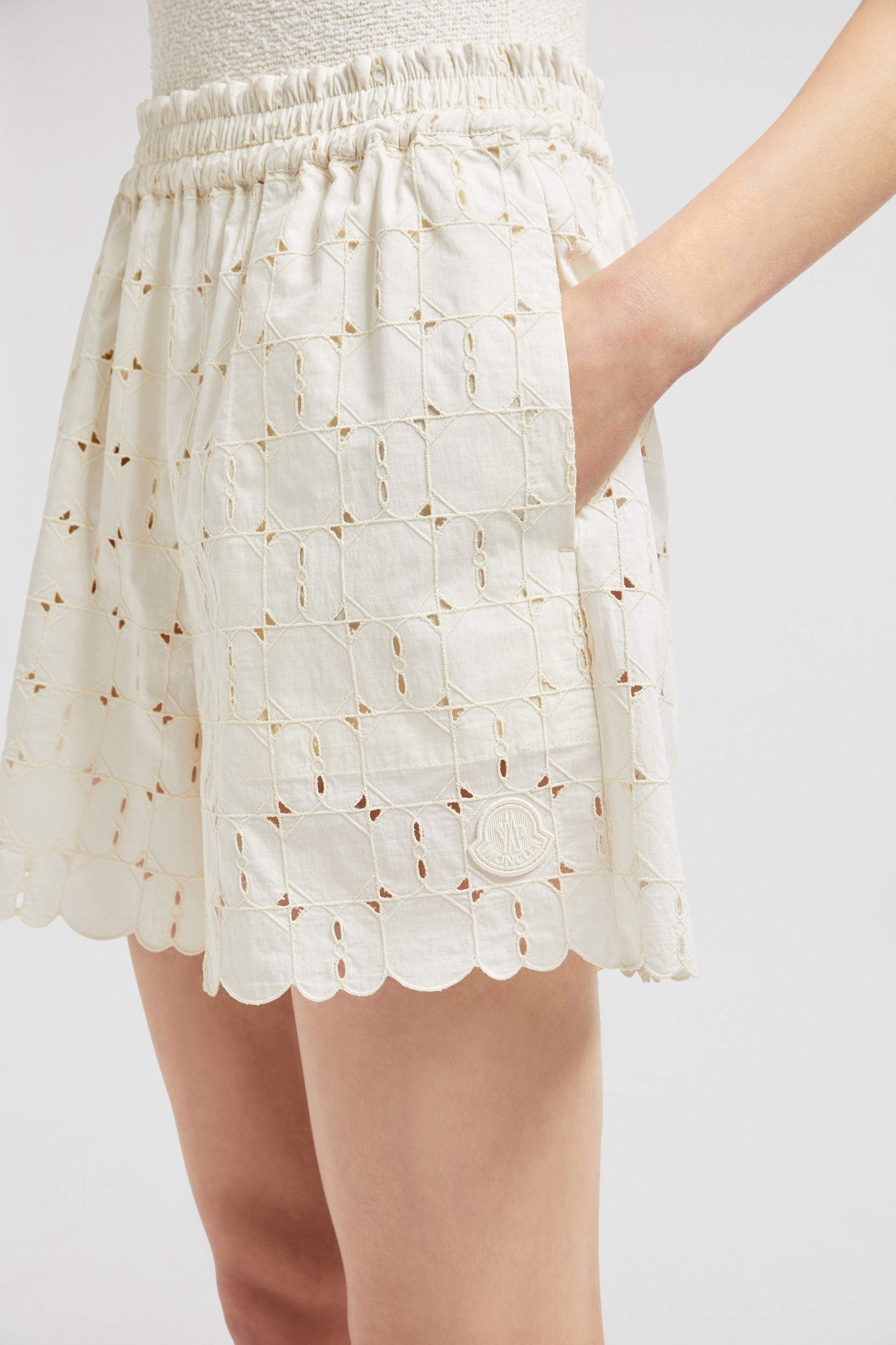 Broderie Anglaise Shorts - 4