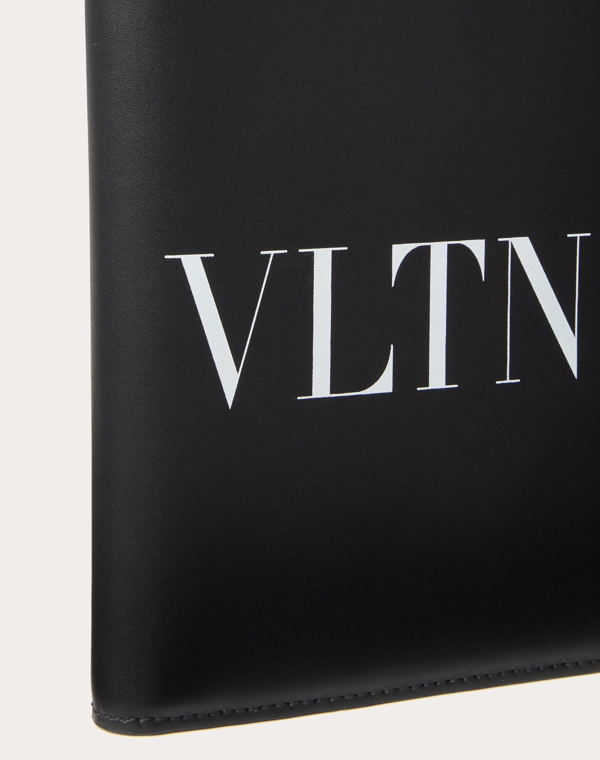 VLTN PASSPORT COVER IN CALFSKIN - 2