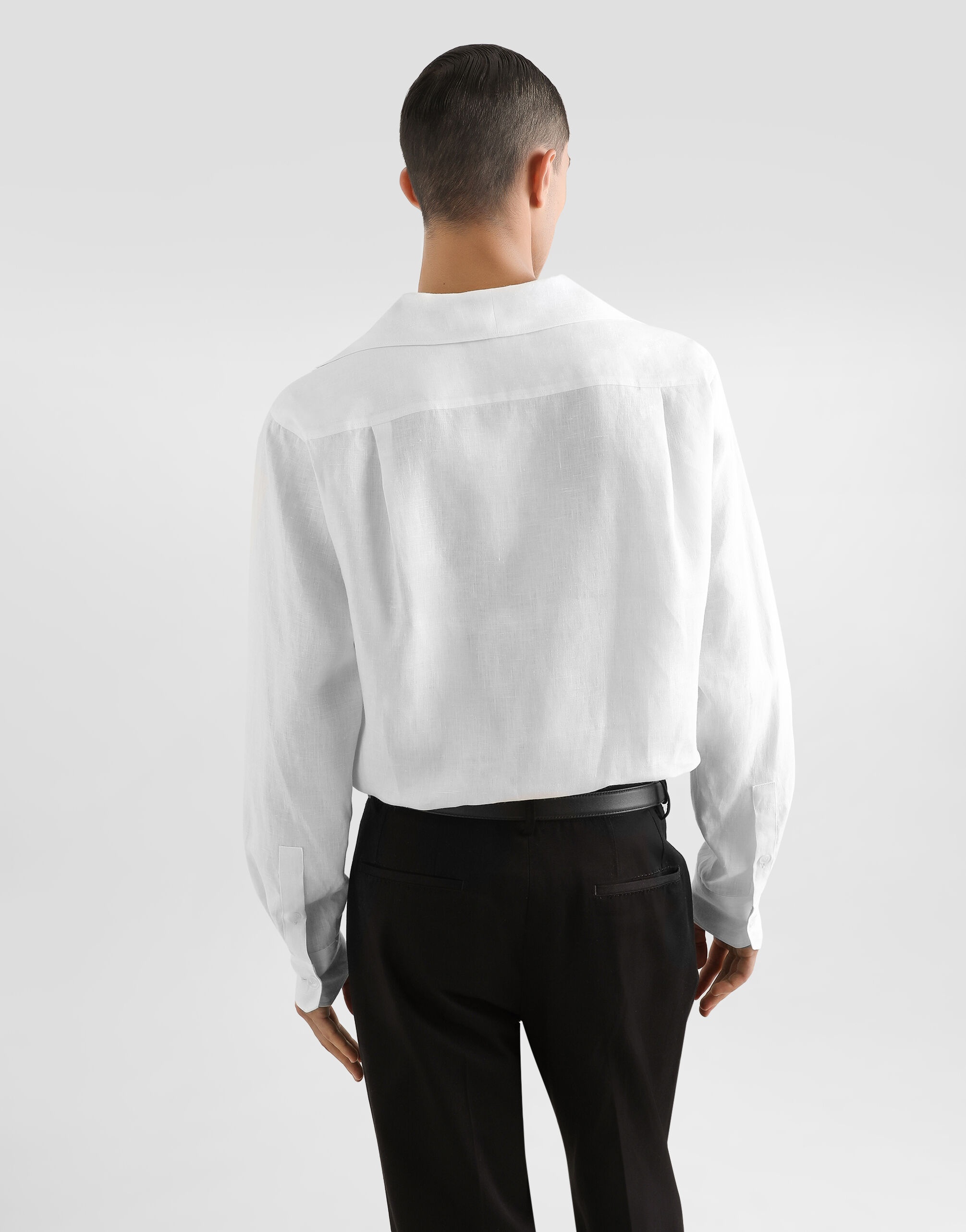 Three-button long-sleeved linen shirt - 5