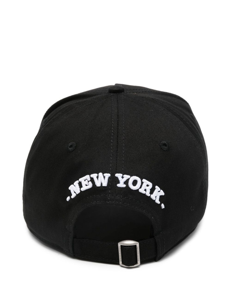 DSQUARED2 distressed logo cap outlook
