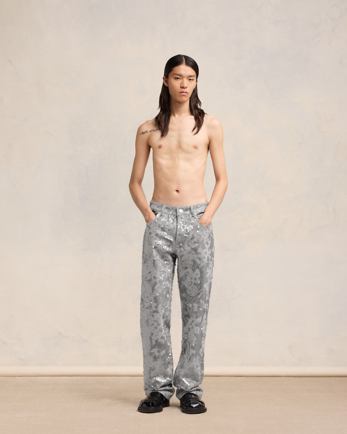 EMBROIDERED STRAIGHT FIT JEANS - 2
