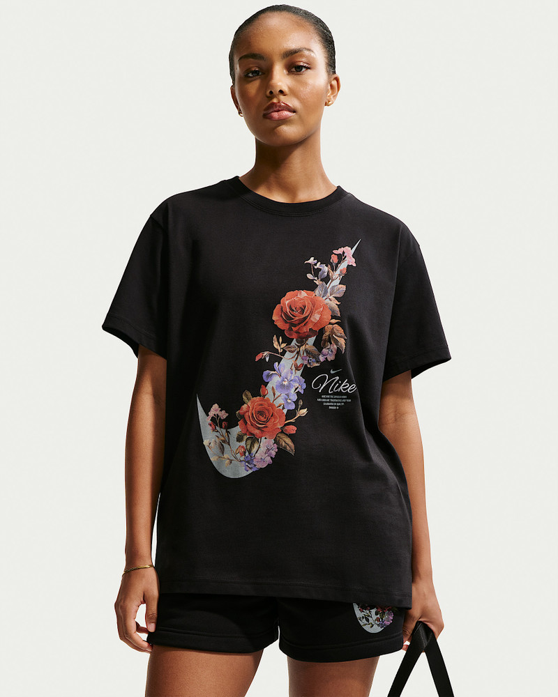 Nike Sportswear Women's T-Shirt 1