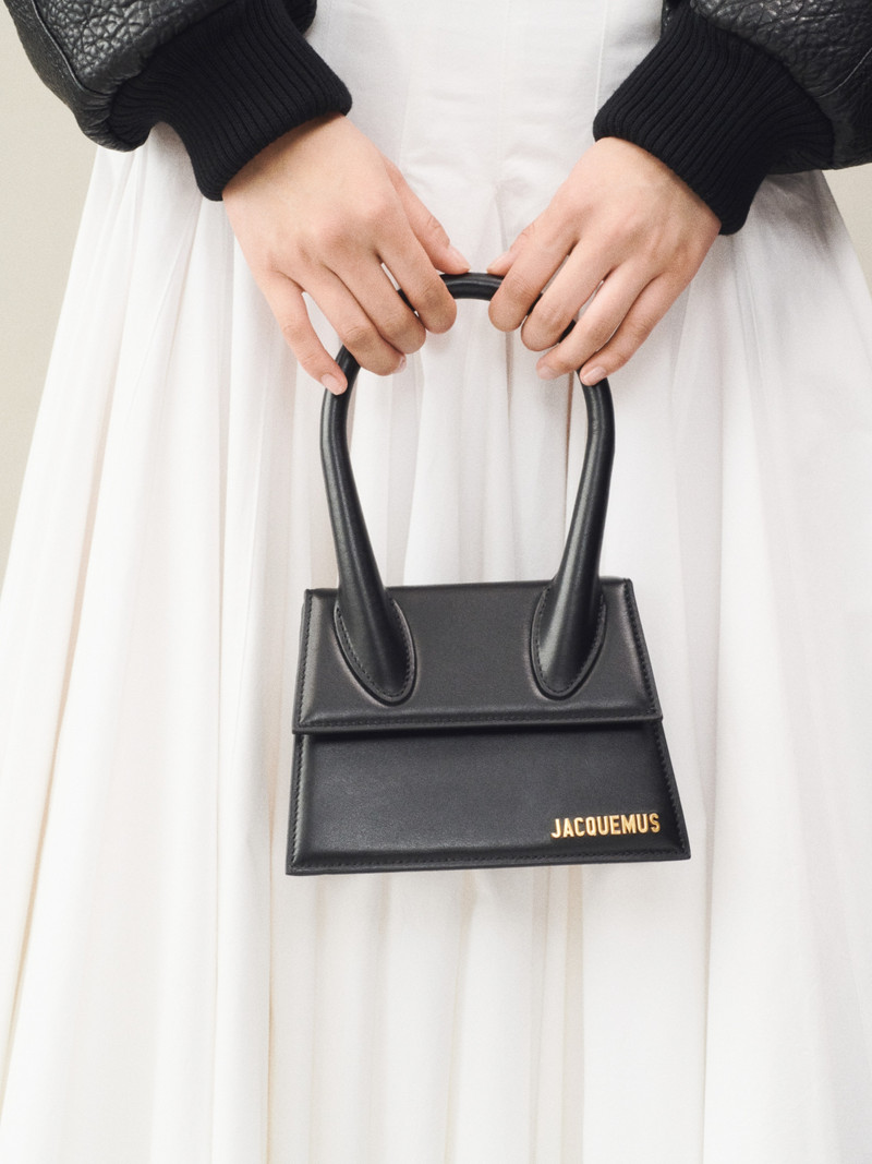 JACQUEMUS The medium Chiquito outlook