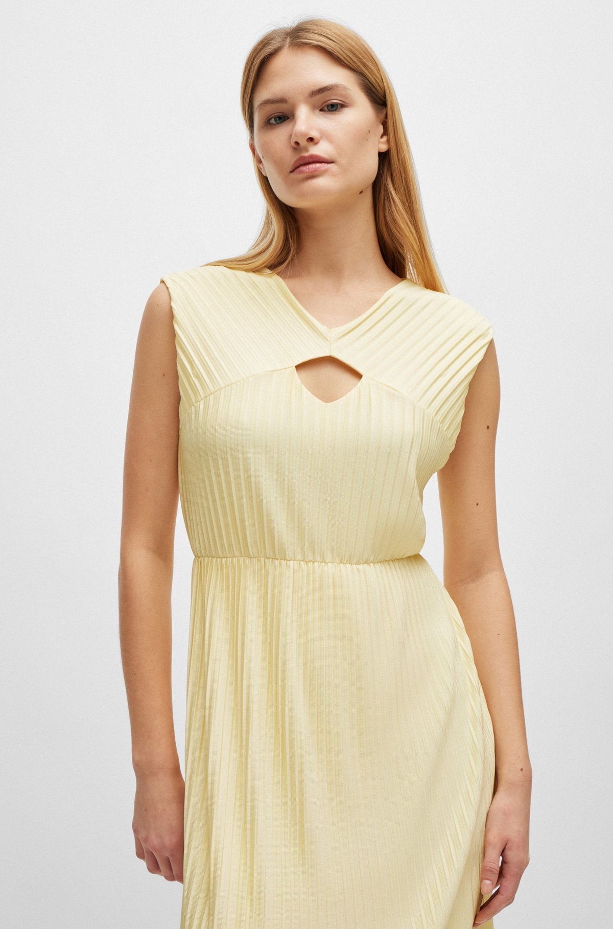 SLEEVELESS DRESS IN HIGH-SHINE PLISSÉ FABRIC - 6