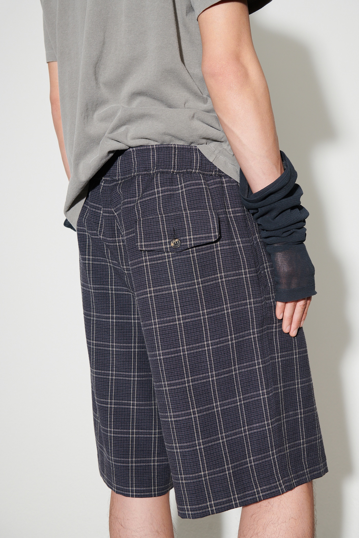Drape Shorts Dinner Date Check - 6