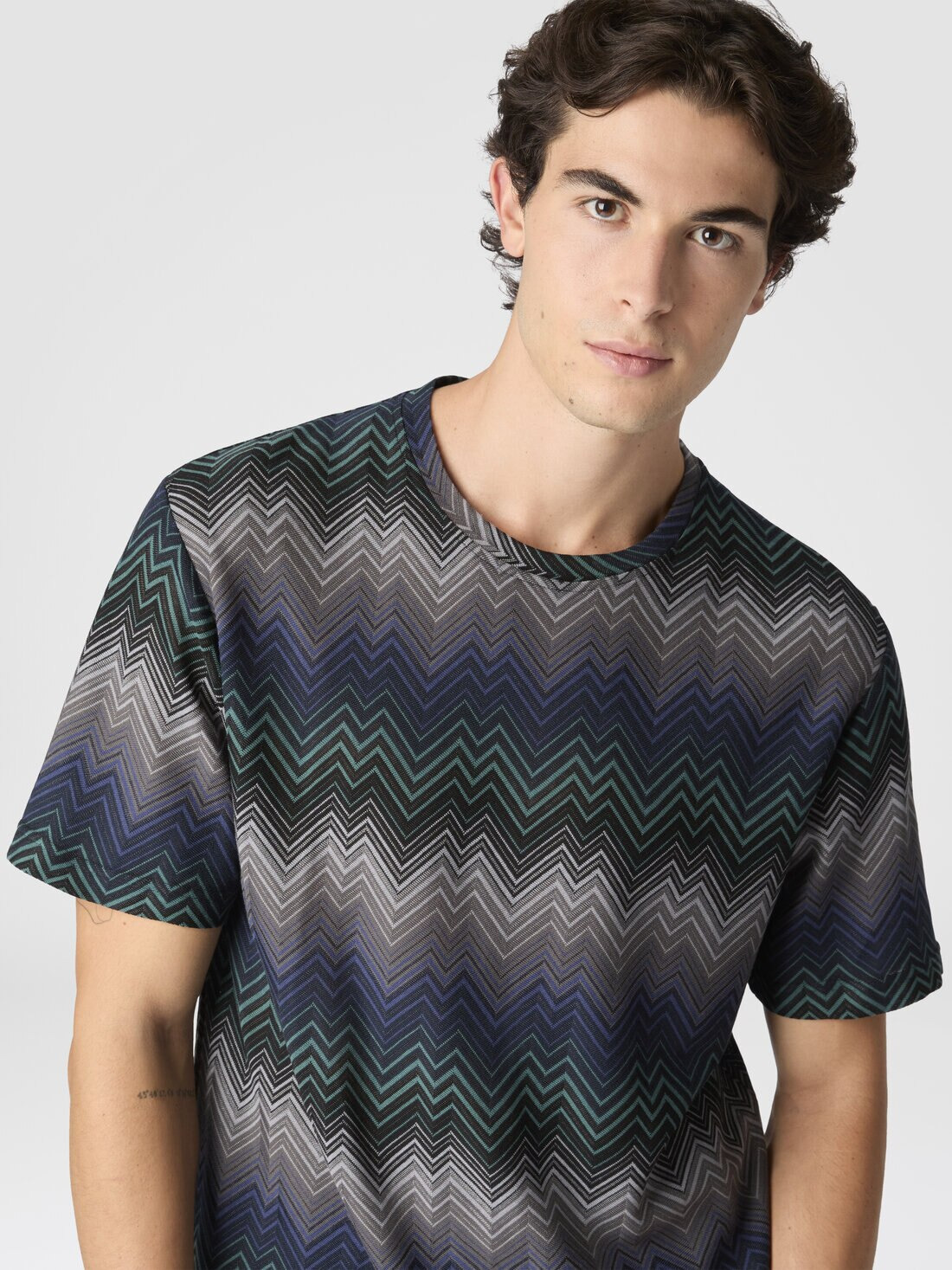Crew Neck T-Shirt with Irregular Zigzag - 4