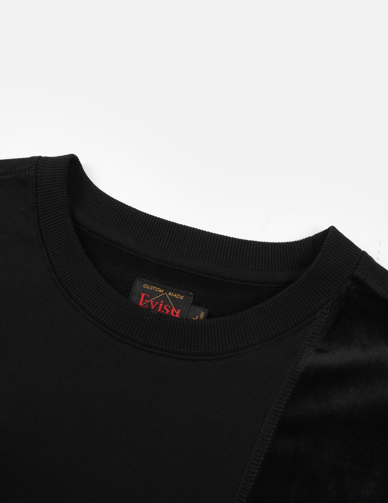 MULTI-POCKET PATCHWORK SWEATSHIRT 10