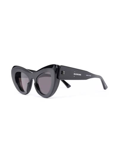 BALENCIAGA cat-eye frame sunglasses outlook