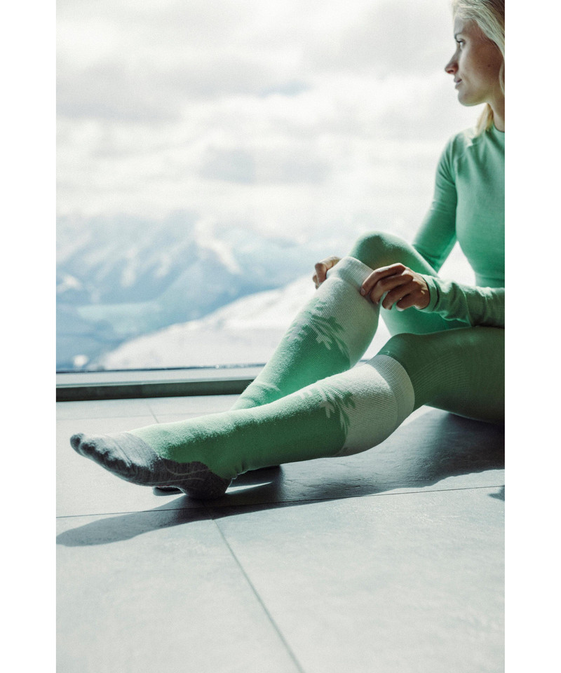 SK2 Intermediate Women Skiing Knee-High Socks 7