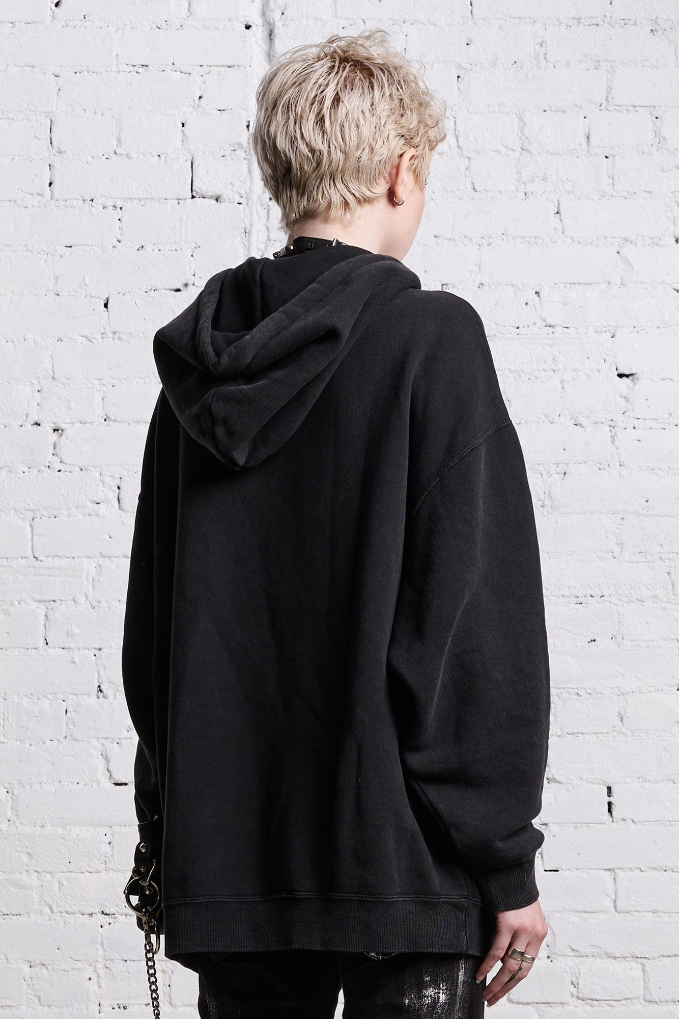OVERSIZED NEW YORK HOODIE - BLACKOUT - 6