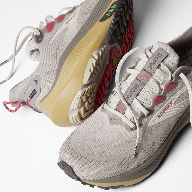 BROOKS STAPLE x Ghost Trail outlook