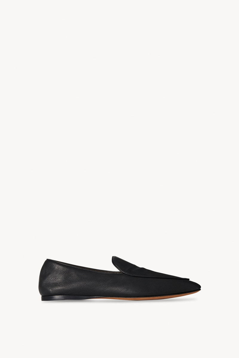 Awar Flat Loafer in Leather 1