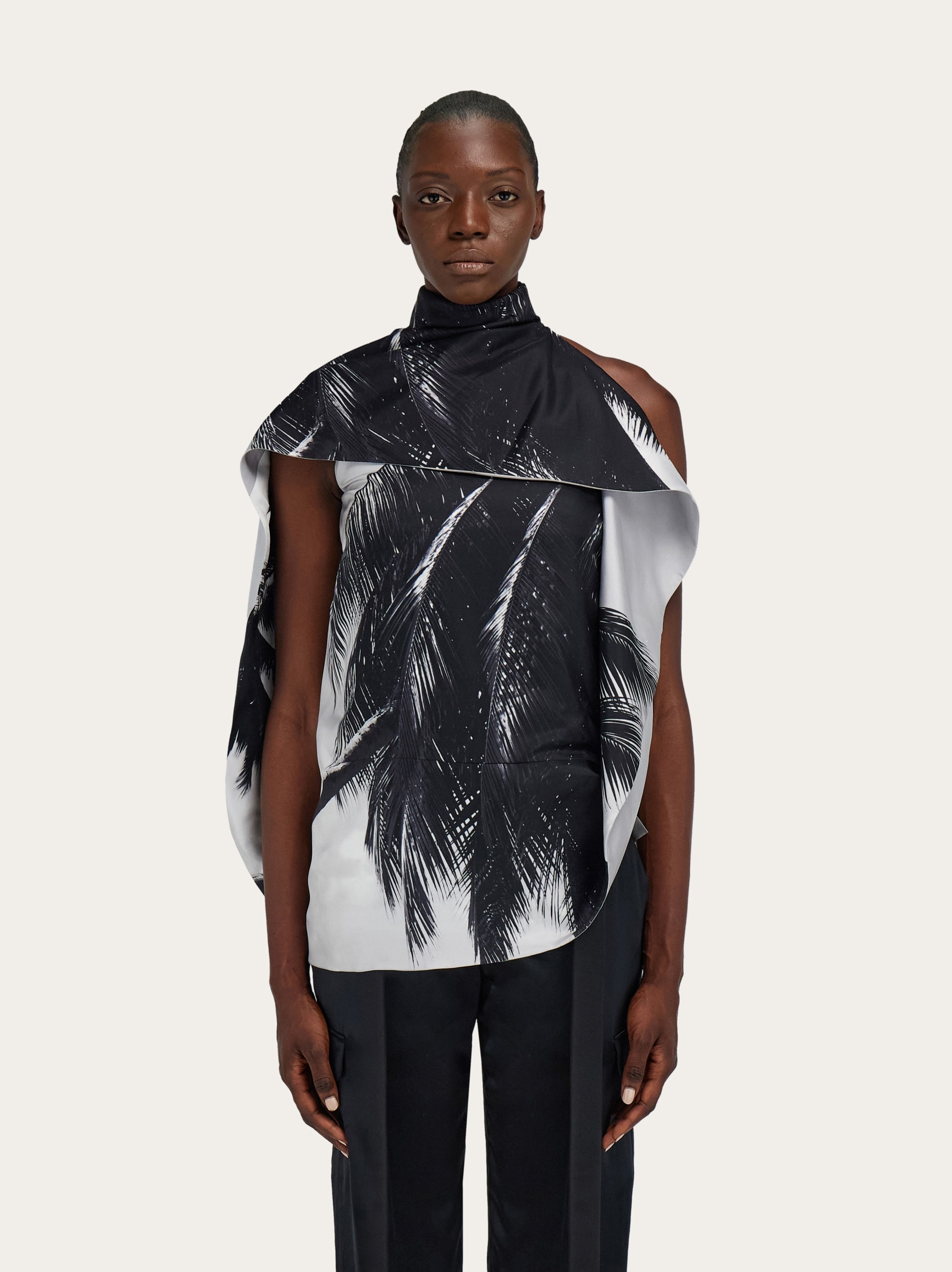 Asymmetric blouse with Trinidad print - 2