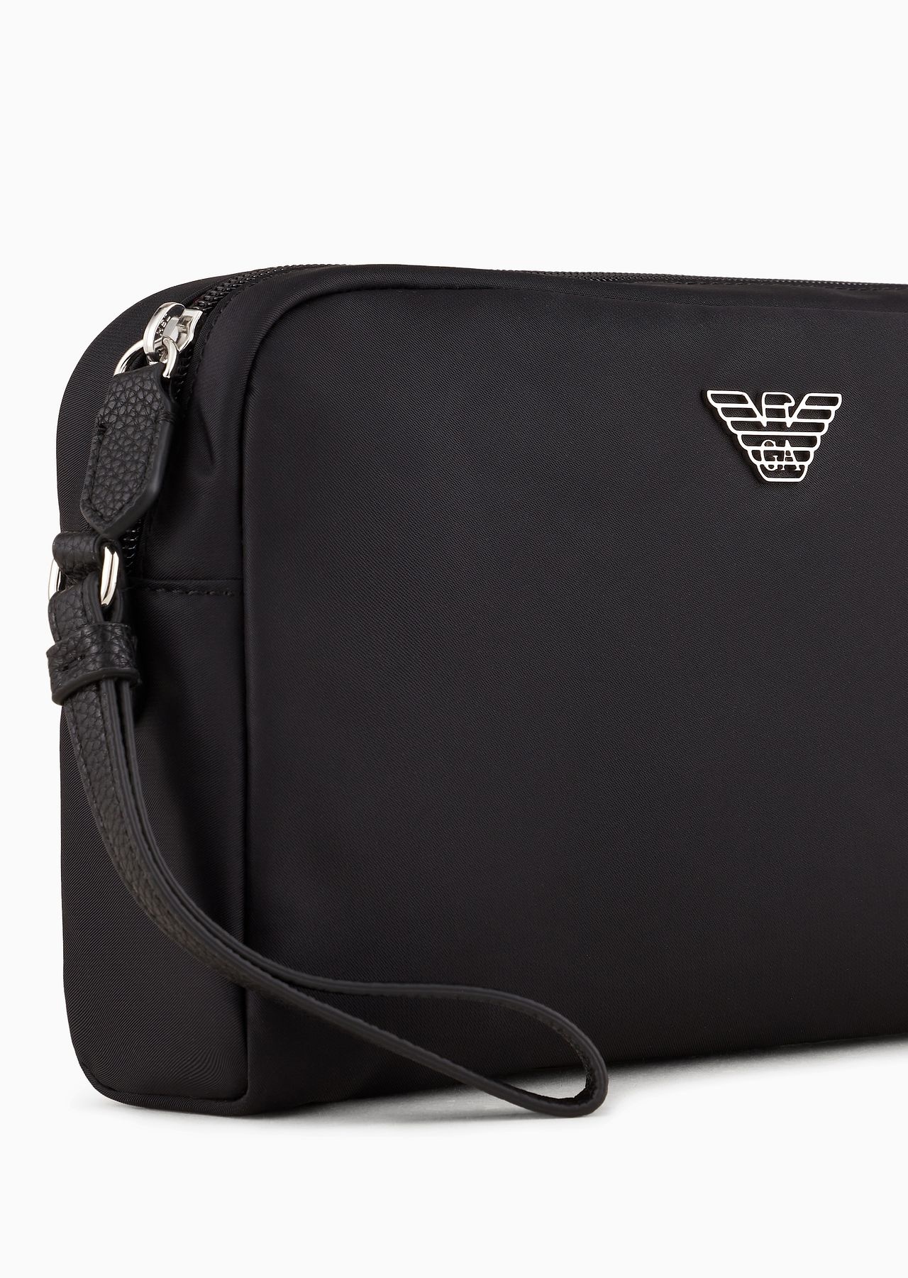 Travel Essentials medium washbag in recycled nylon - 4