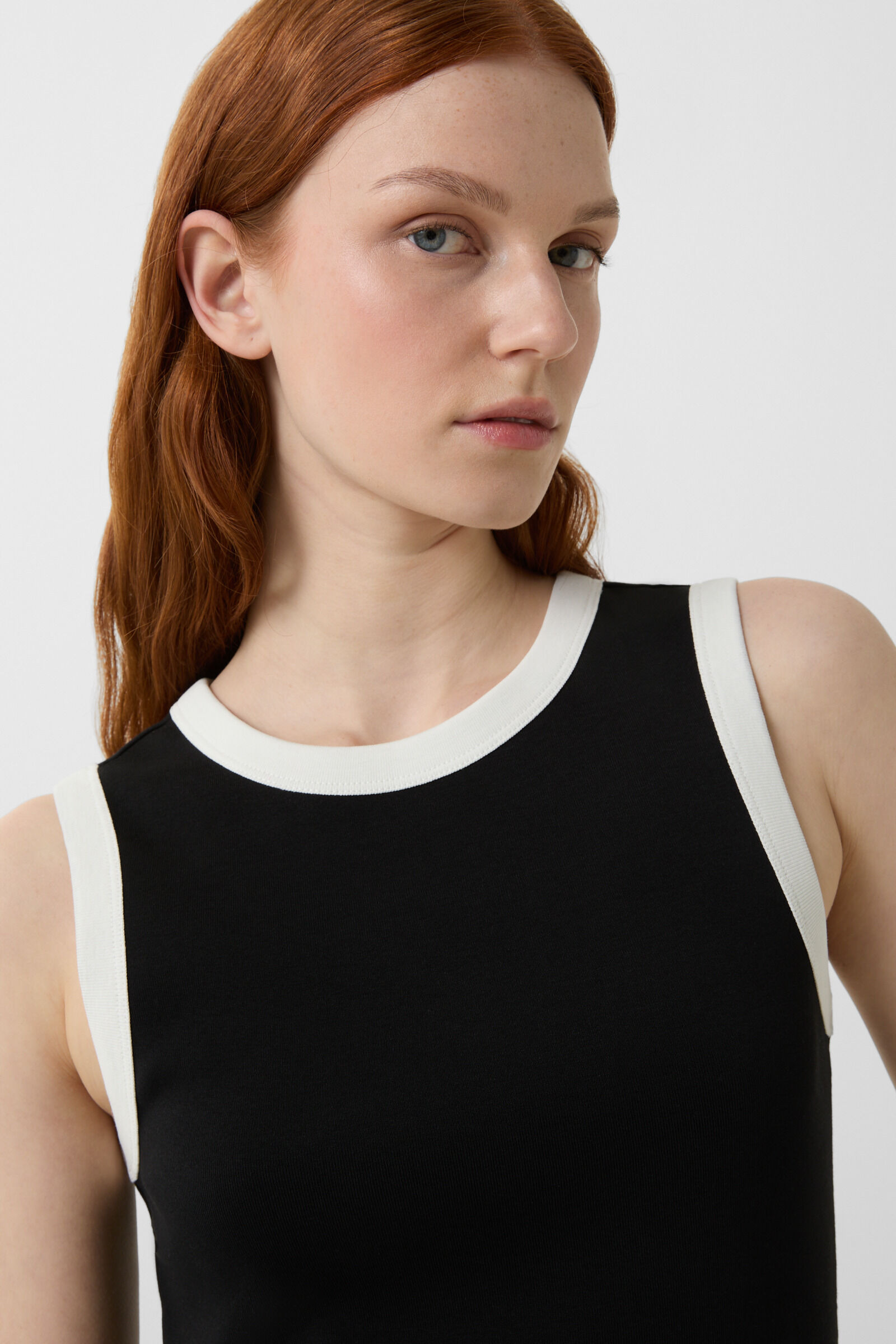 Niki tank top in Black/Off-White - 4