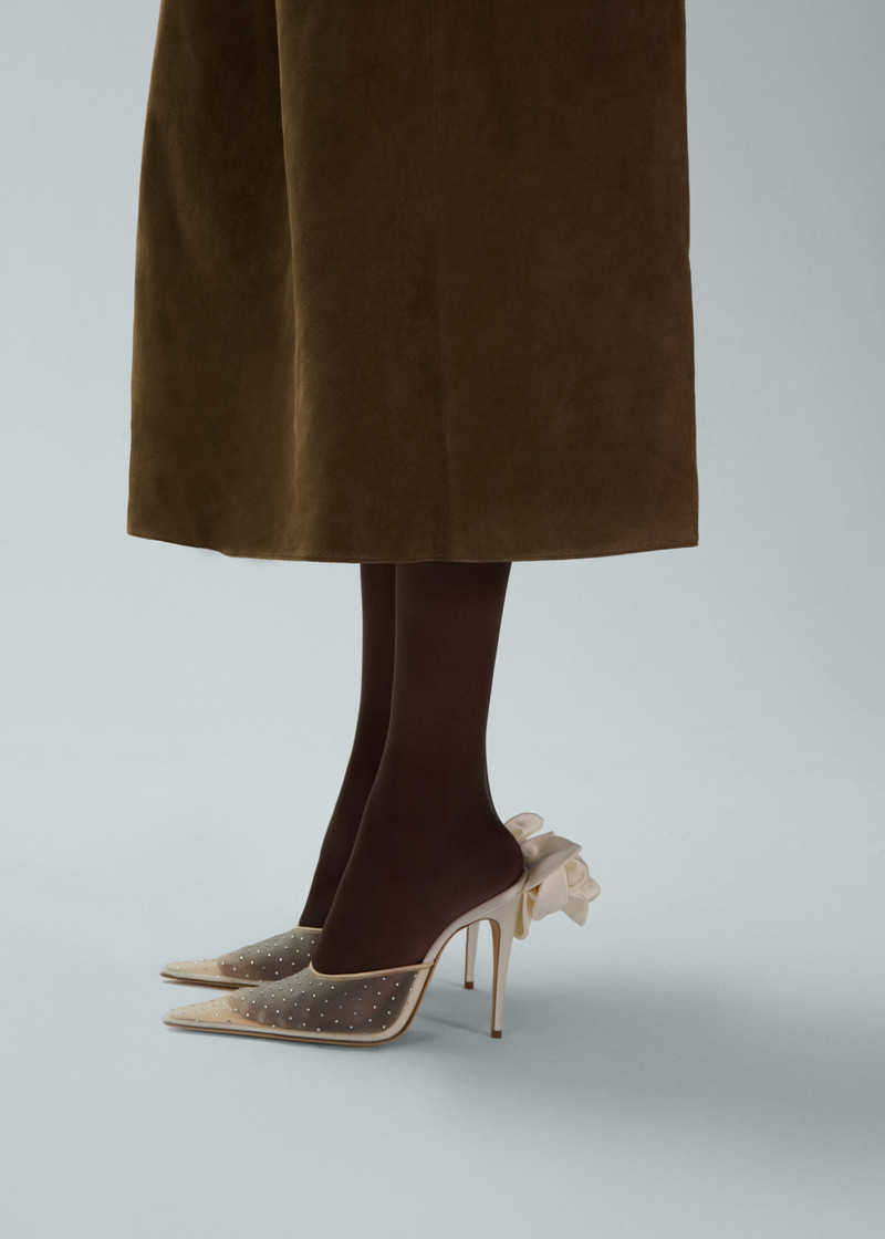 Pointed flower mules in nude crystals 4