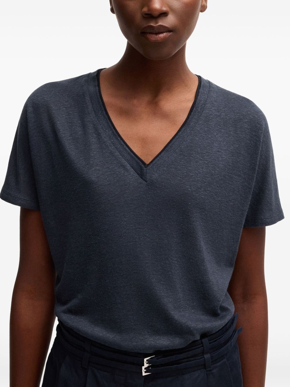 V-neck T-shirt - 5