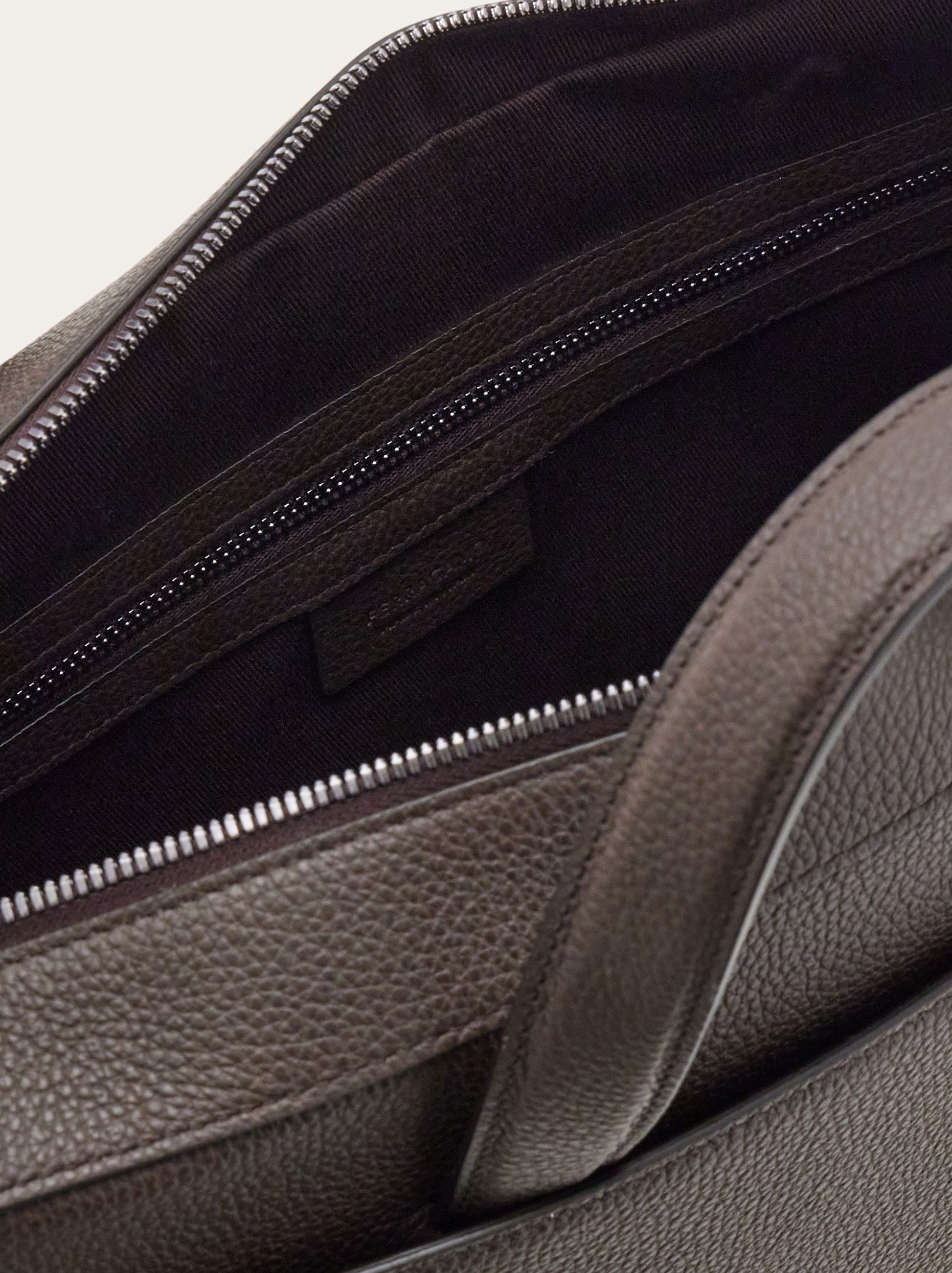 Briefcase with Gancini buckles (M) - 4