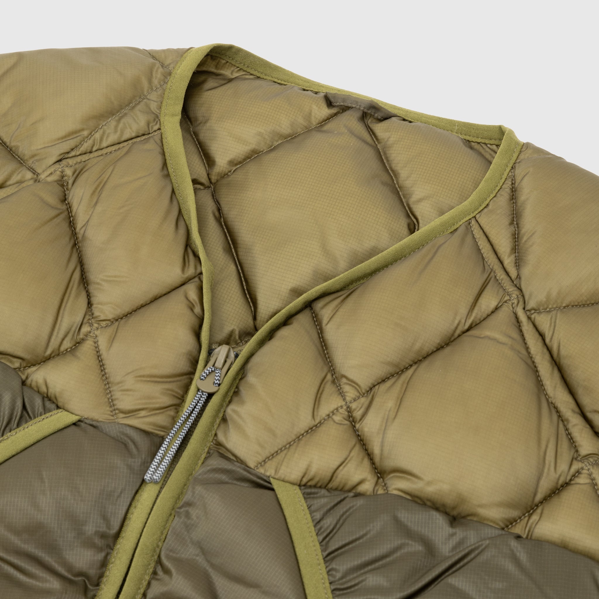 LIGHT DOWN VEST - 2