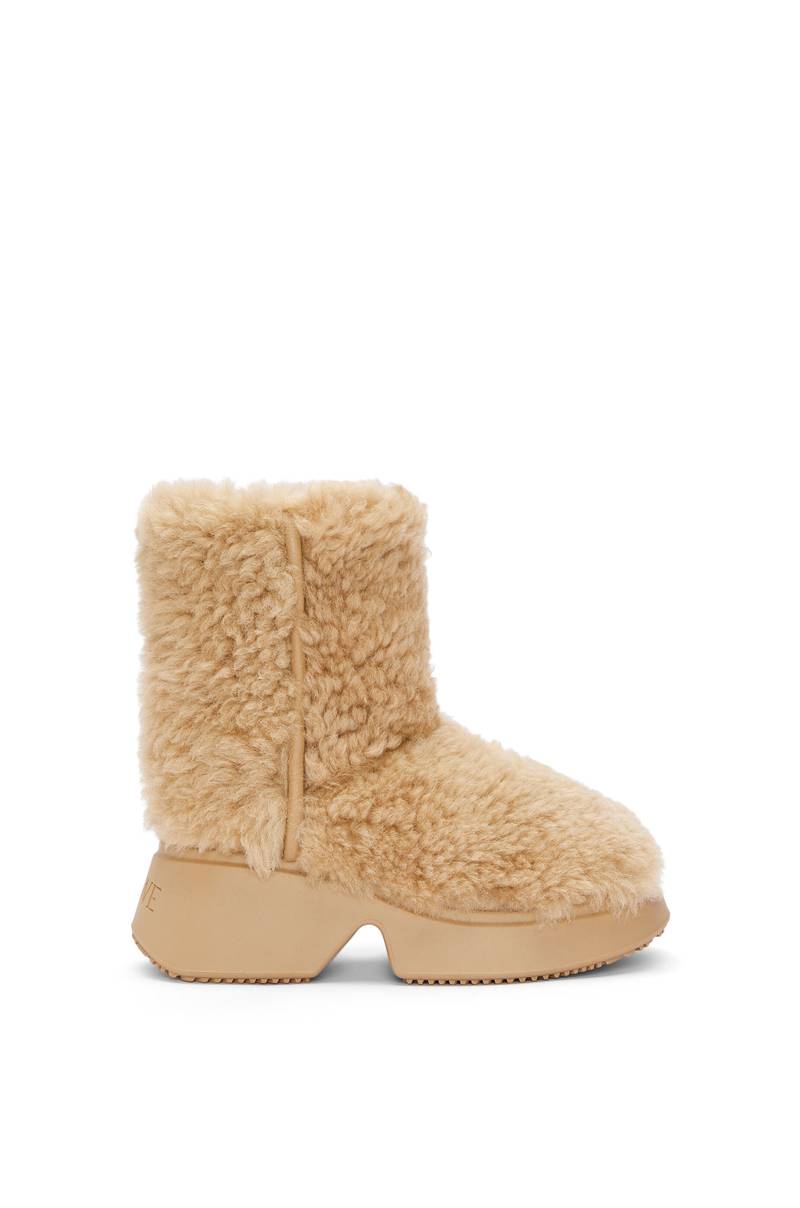 Wedge boot in shearling 1