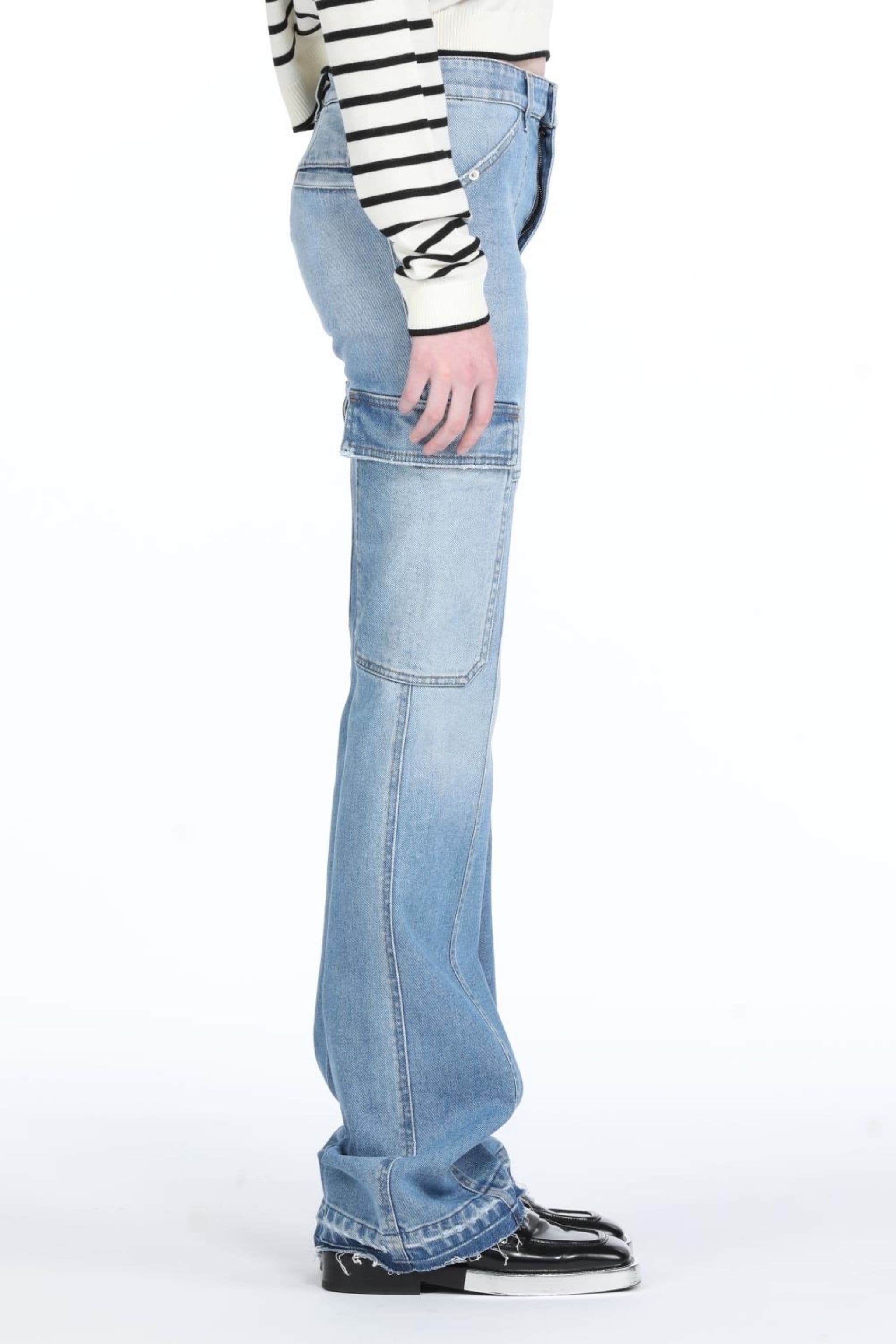 STRAIGHT-LEG JEANS - 3