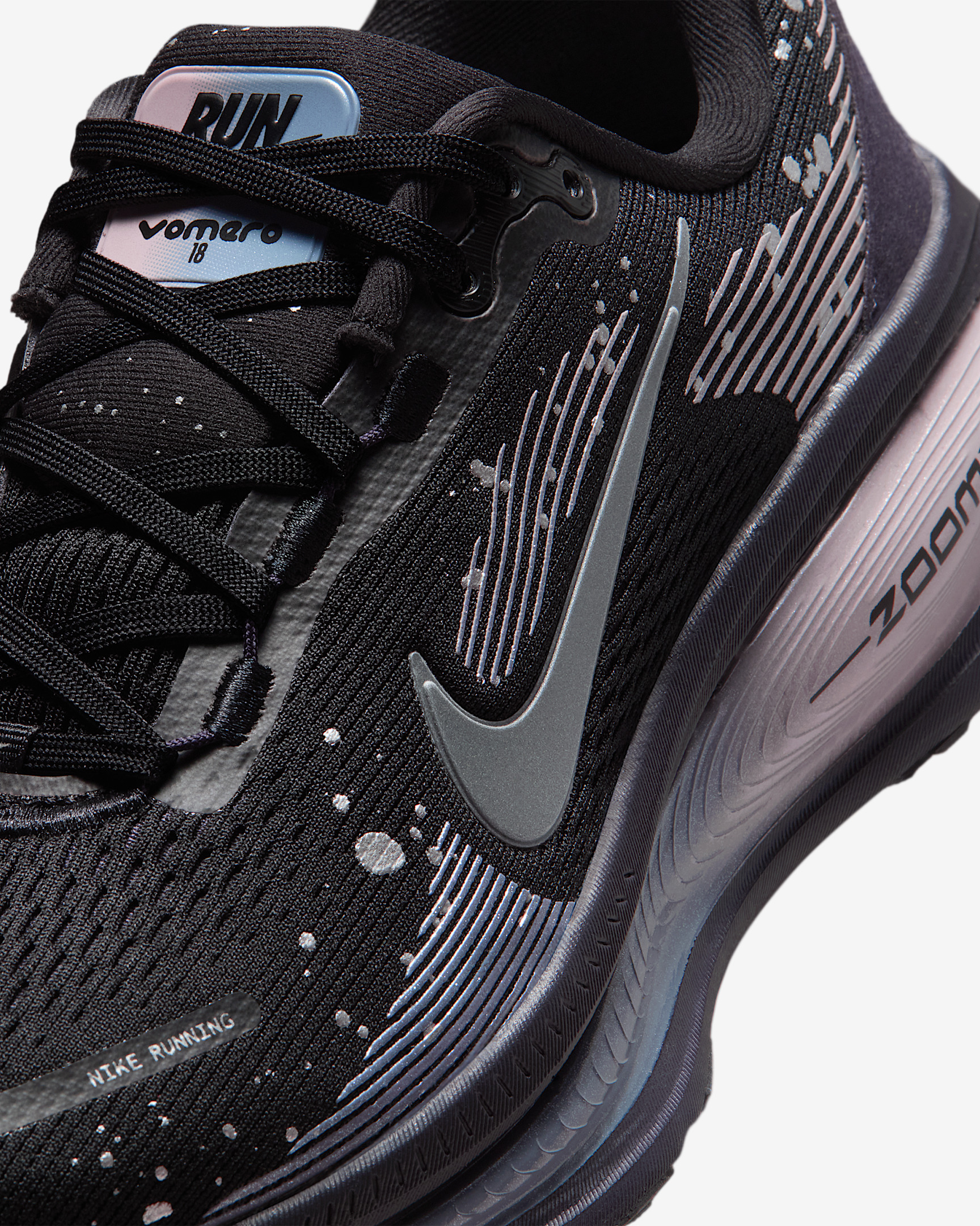 Nike Vomero 18 SE Women's Road Running Shoes - 7
