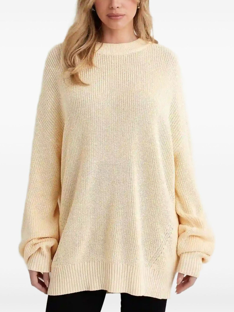 round-neck sweater 3