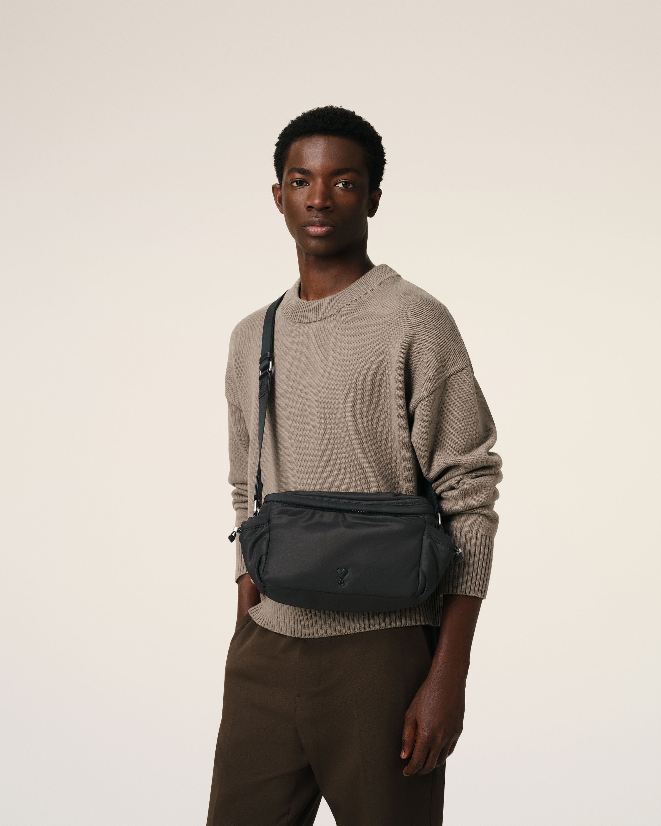 BLACK AMI DE COEUR MESSENGER BAG - 6