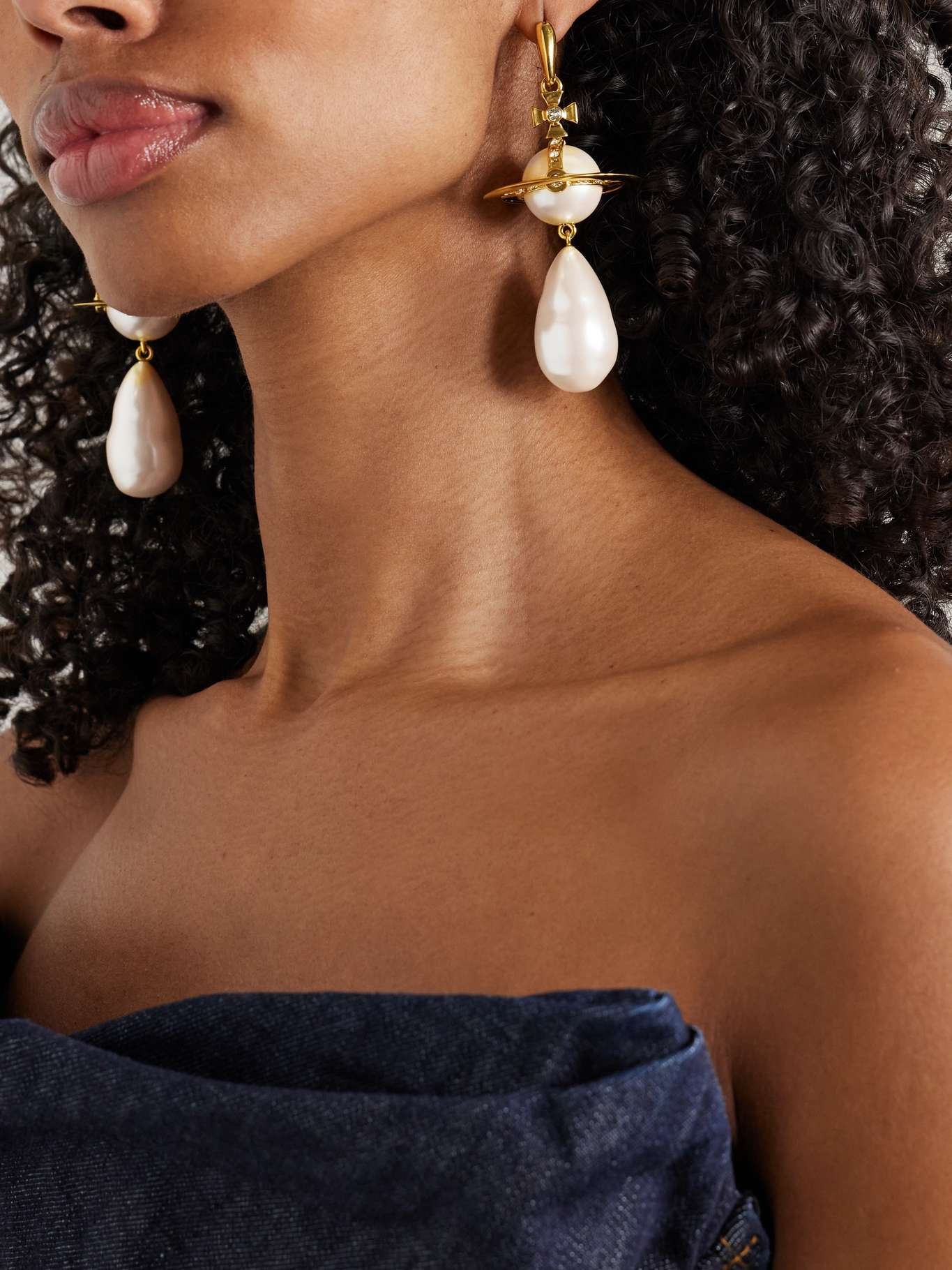 Vivienne Westwood GIANT PEARL ドロップピアス Giant Pearl Drop Earrings in PLATINUM-CREAMROSE-Pearl