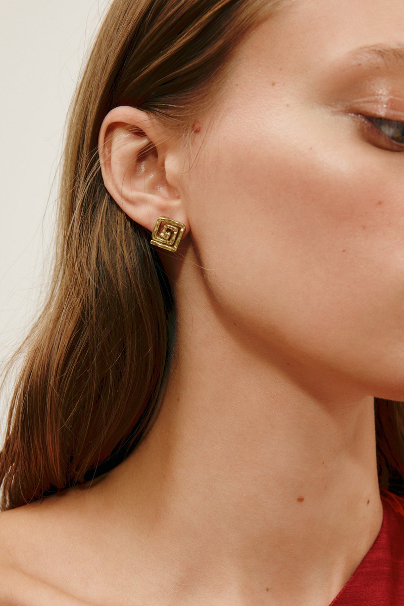 ALÉMAIS Le Jardin Square Spiral Studs outlook