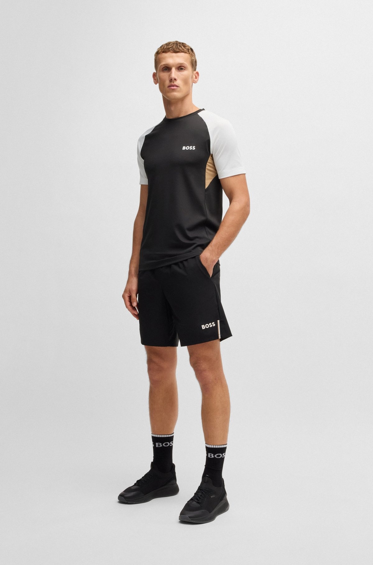 ACTIVE COLOR-BLOCKED T-SHIRT IN MOISTURE-WICKING FABRIC - 4