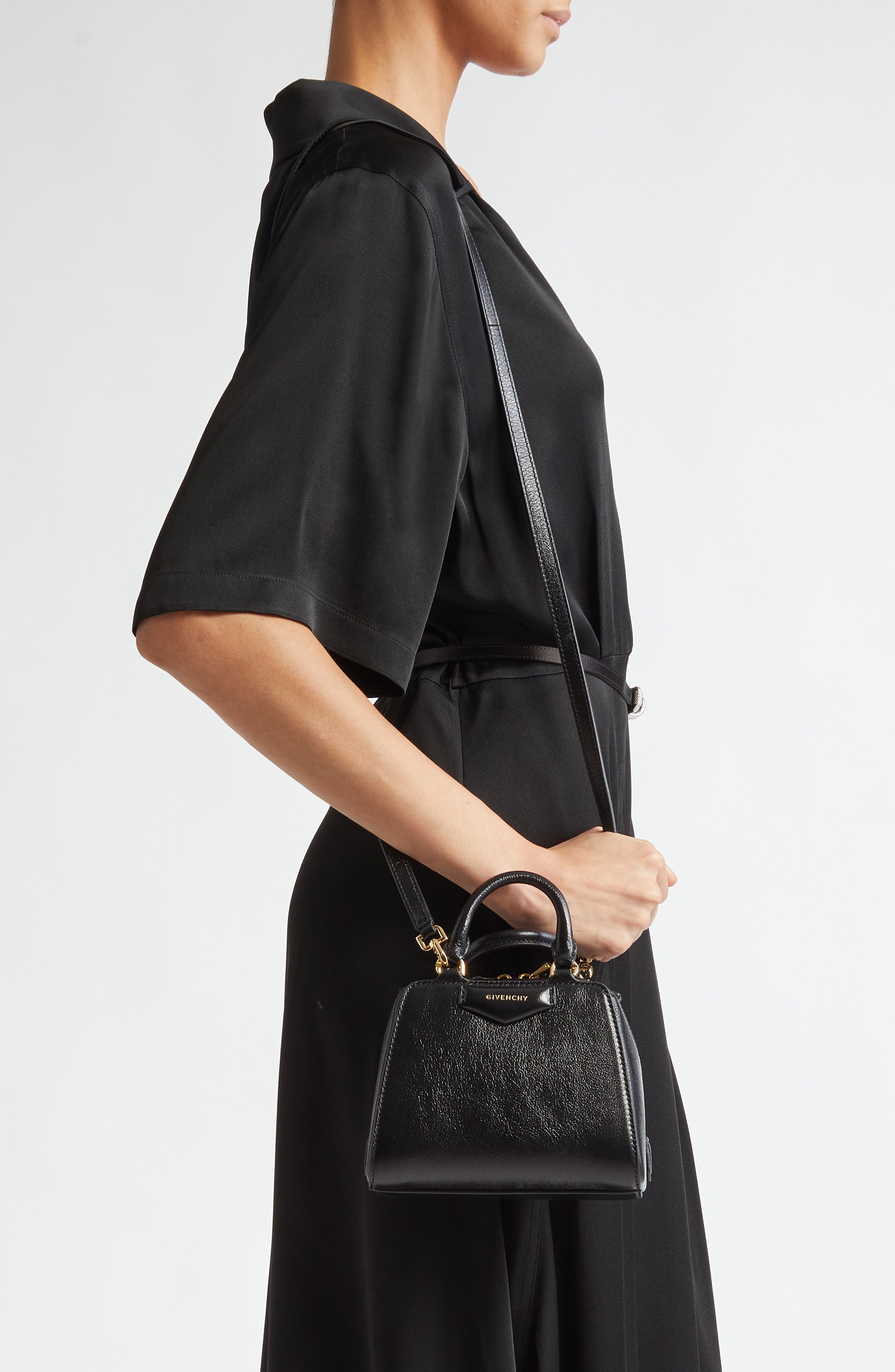 Nano Antigona Cube Leather Crossbody Bag - 2