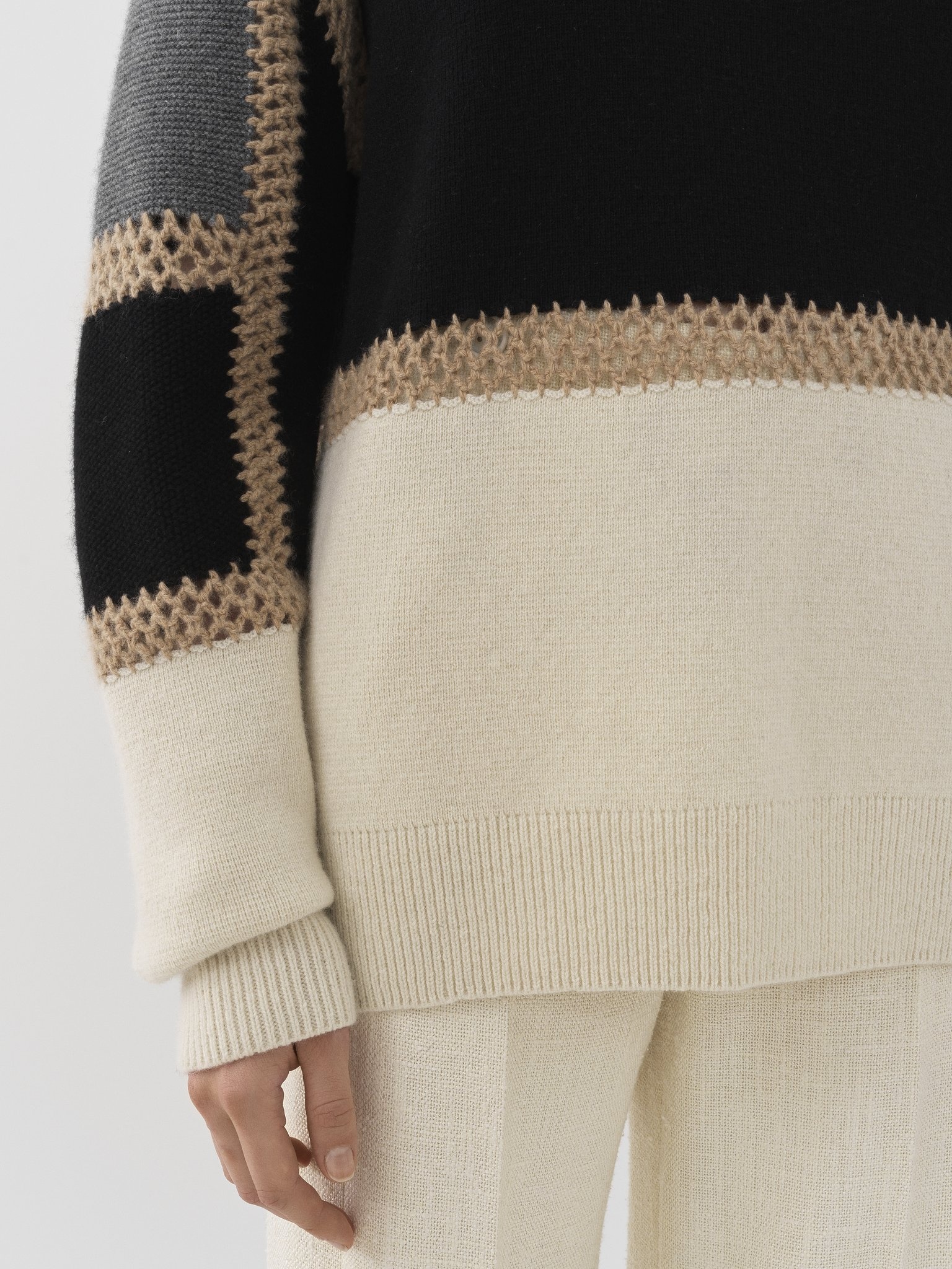 ZIPPED SWEATER - 7