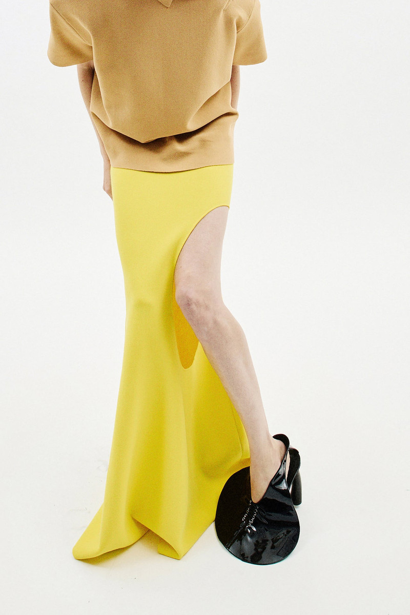 KNITTED FLARED SKIRT WITH CUTOUT YELLOW 12