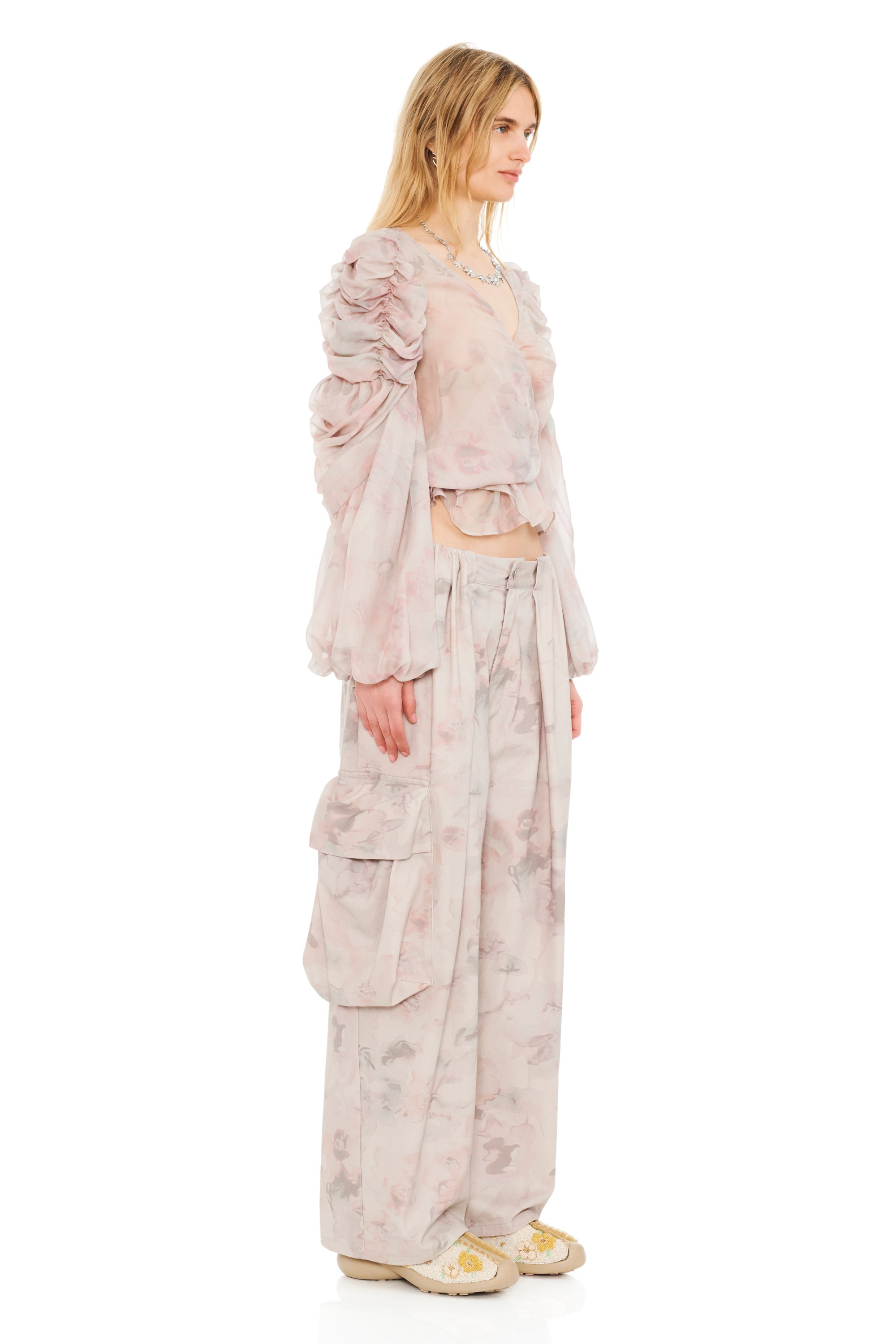 WASHED BEIGE WATERCOLOR ROSES PLEATED CARGO PANT - 4