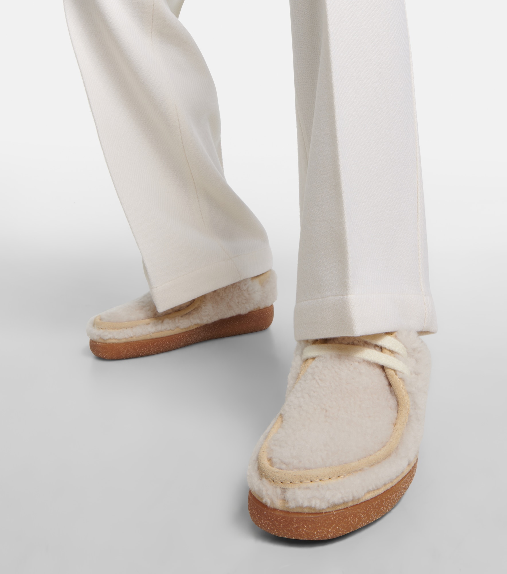 Lace-up shearling loafers - 4