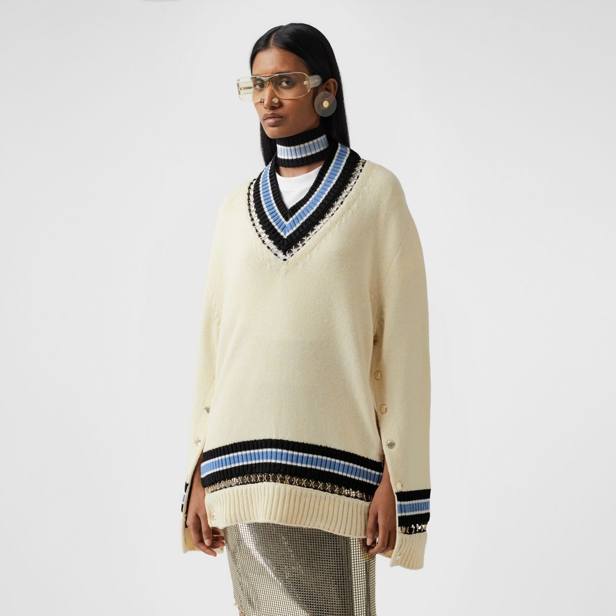 Ring-pierced Wool Oversized Cricket Sweater - 5