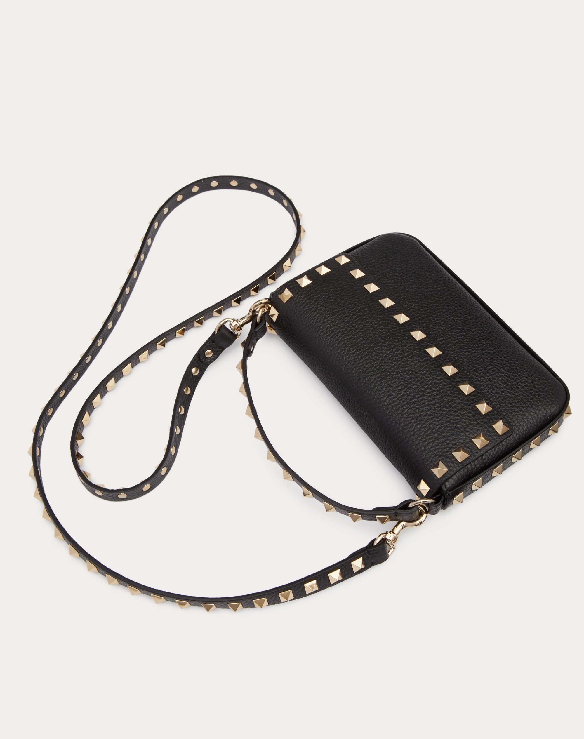 ROCKSTUD GRAINY CALFSKIN POUCH - 5