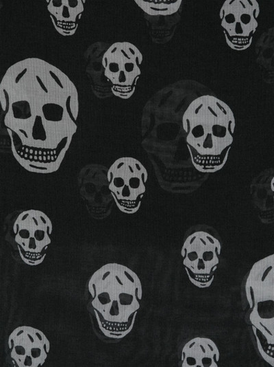 Alexander McQueen skull-print frayed scarf outlook