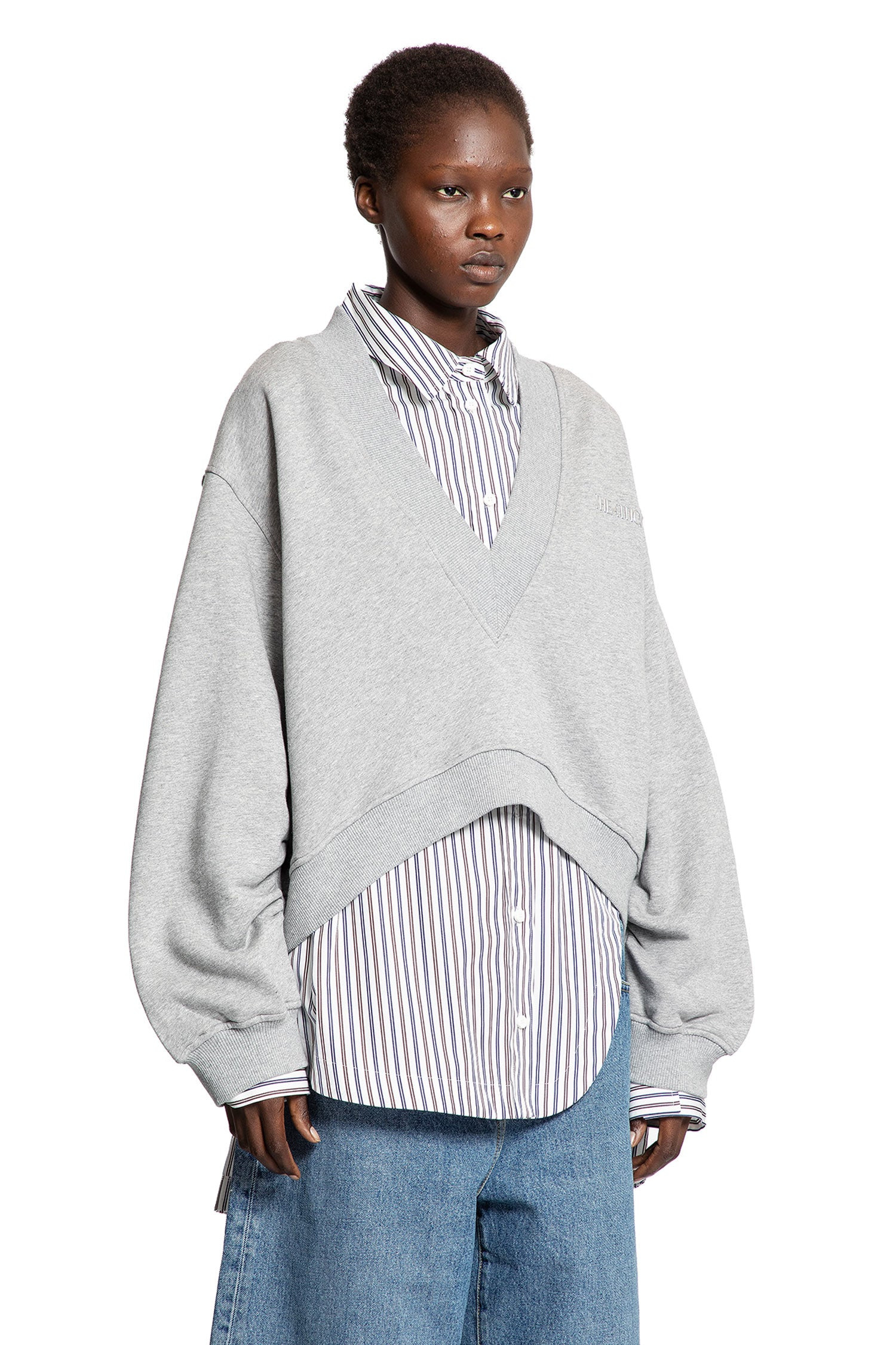 Oversize-V-Neck-Sweatshirt - 2