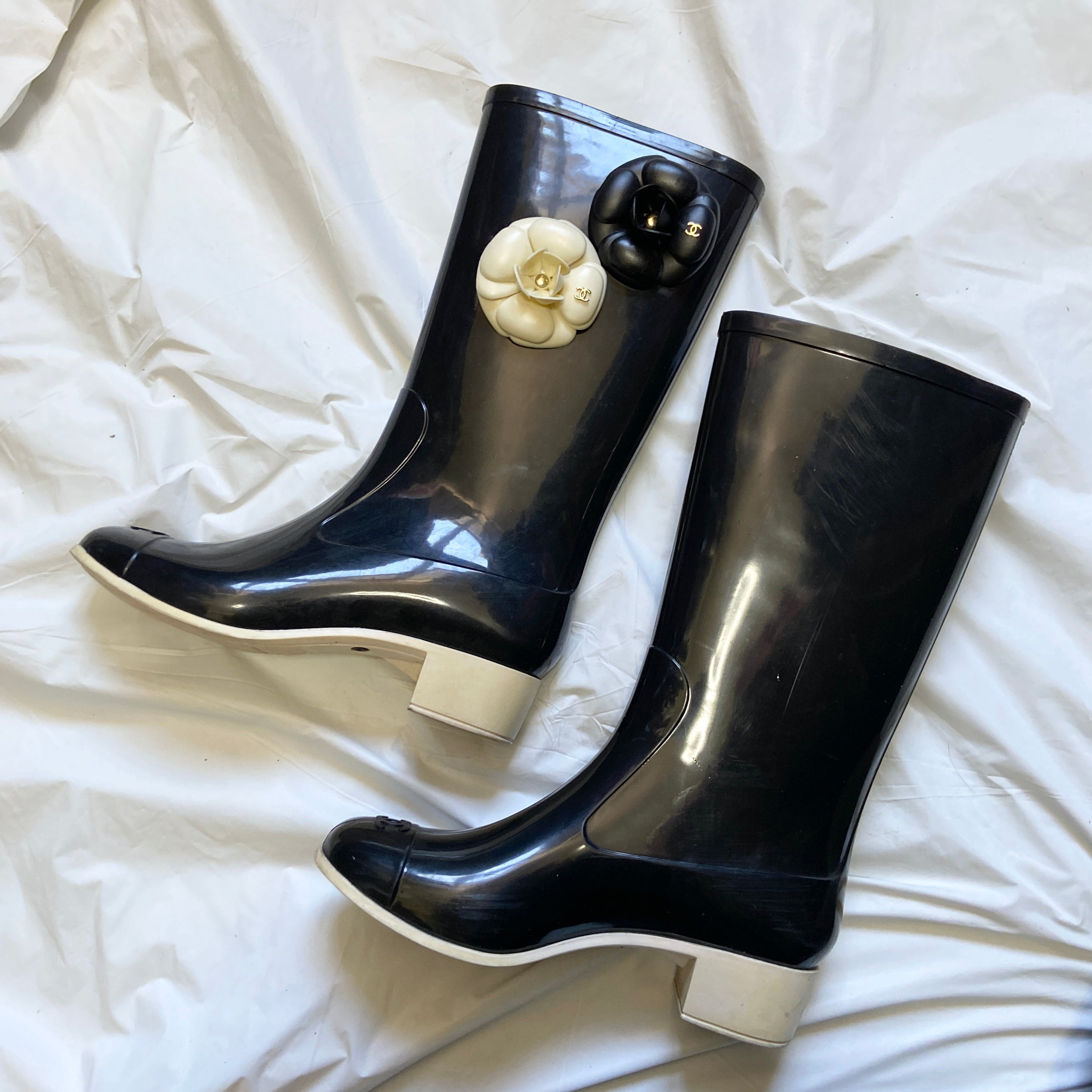 Chanel Karl black floral rainboots 37 - 2