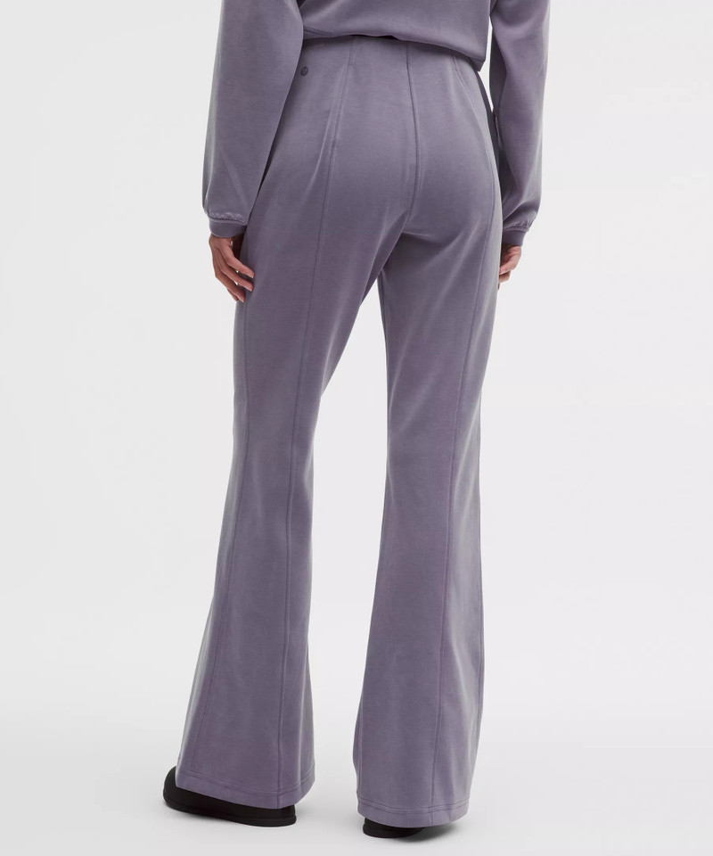 Brushed Softstreme Mid-Rise Flared Pant *Regular 3