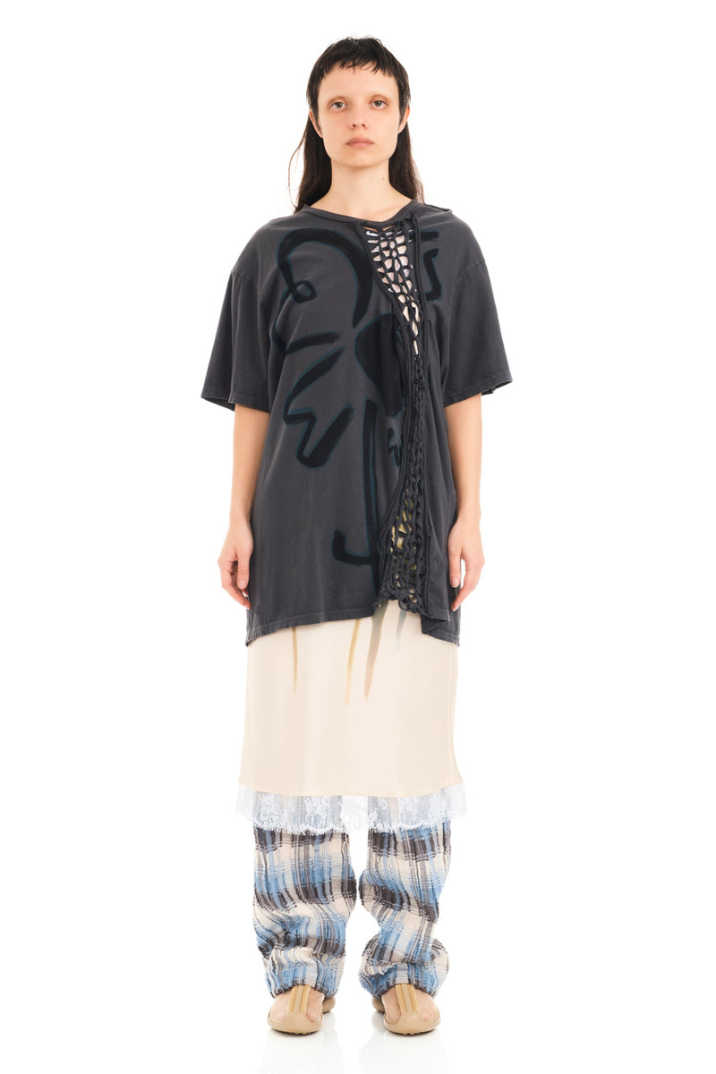 Collina Strada CHARCOAL FLOWER TOSH TEE outlook