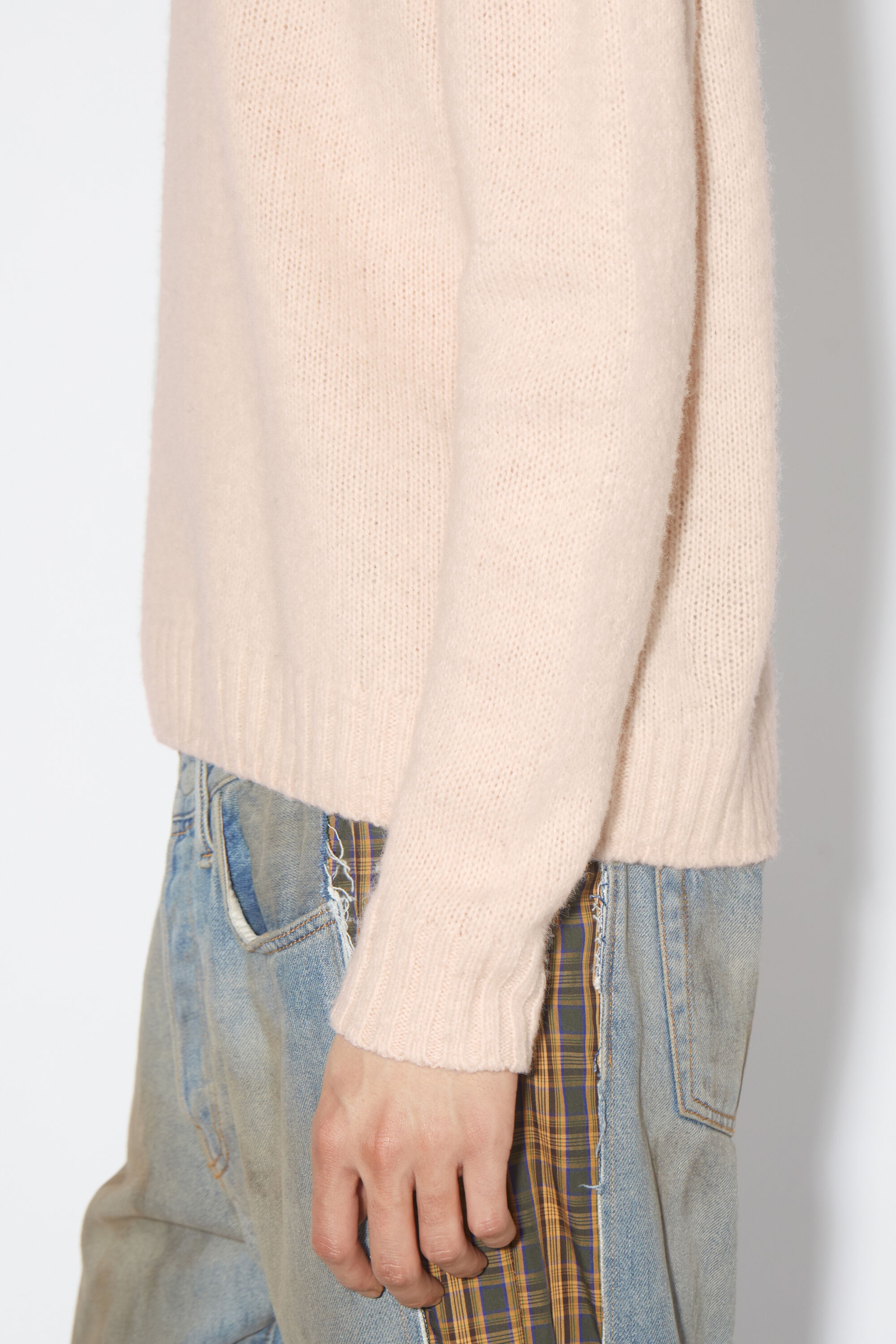 Crew neck wool jumper - Powder pink - 4