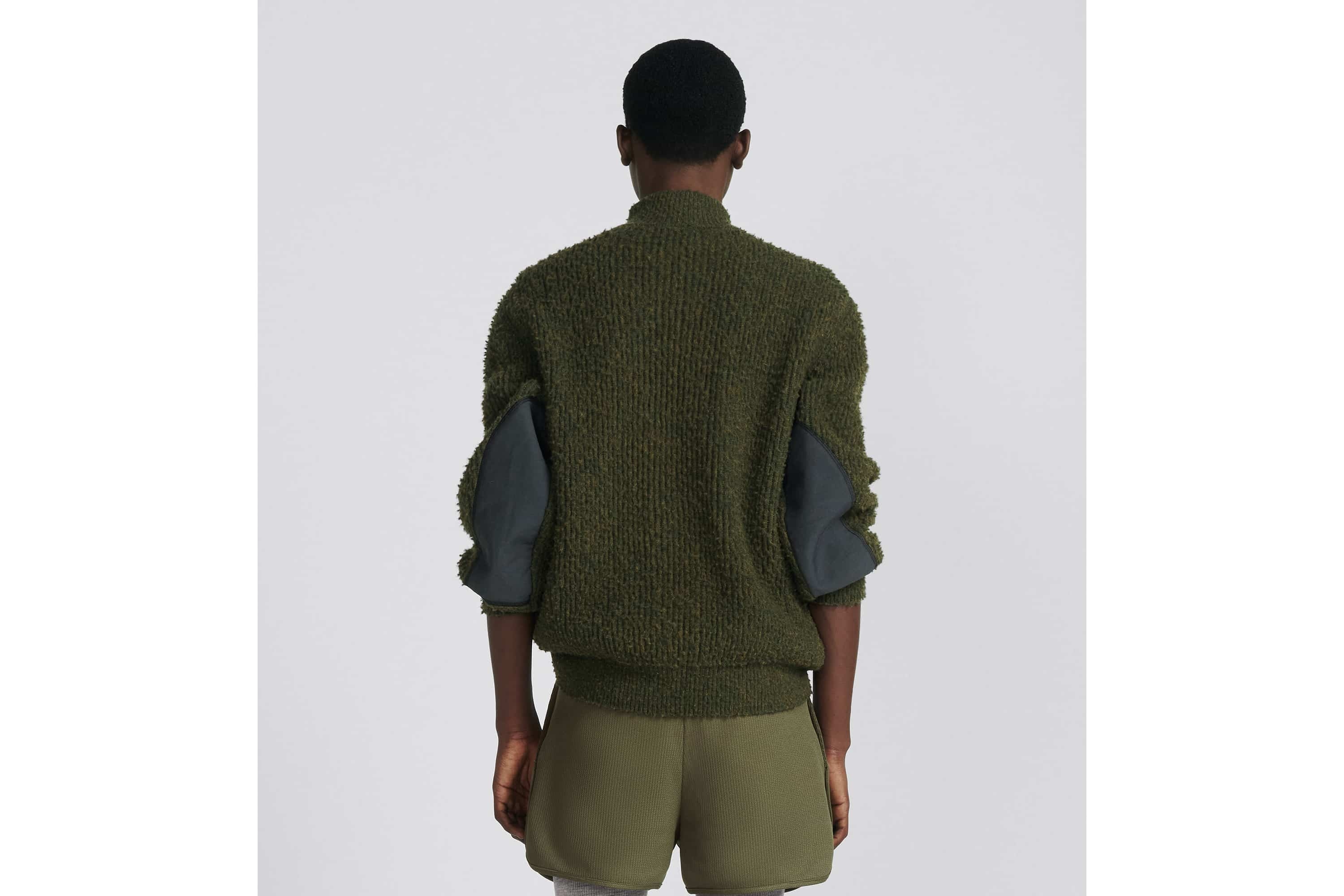 Sweater with Zipped Collar - 6