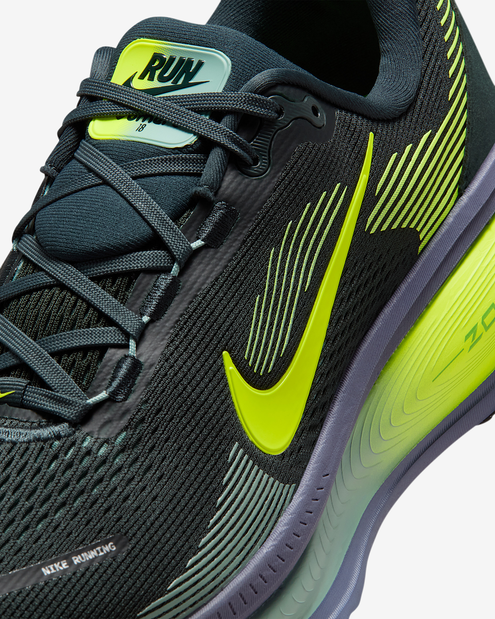 Nike Vomero 18 Men's Road Running Shoes - 7
