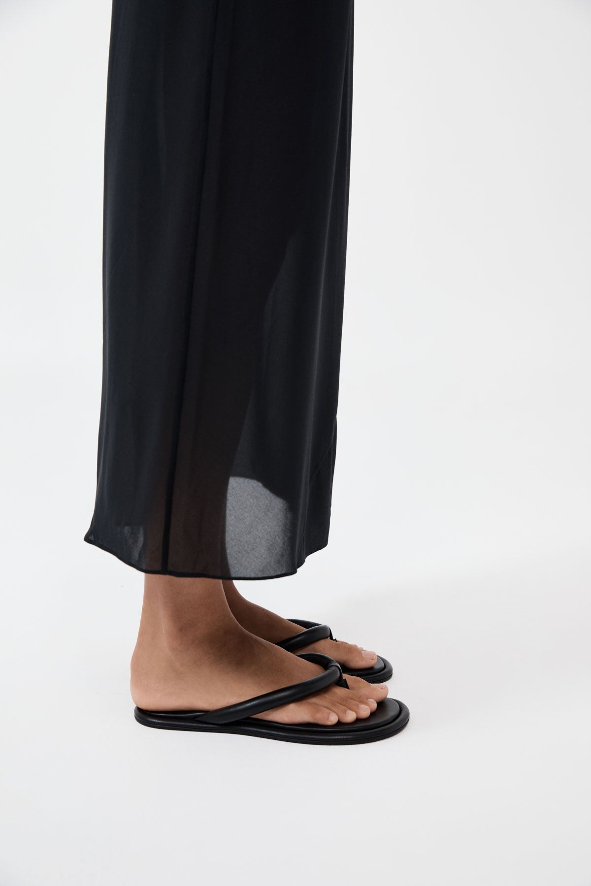 Sumi Slide - Black - 3