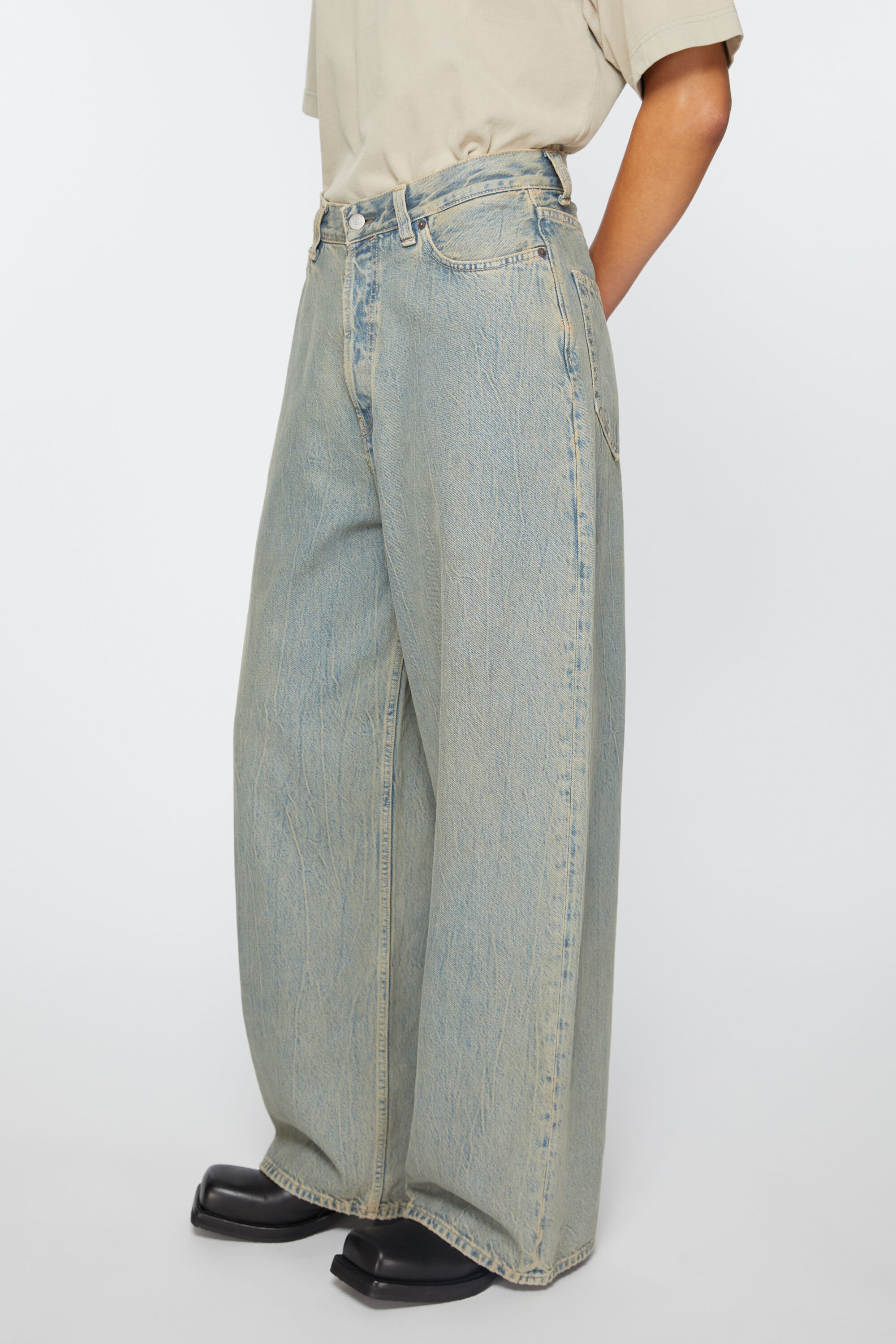 36　ACNE STUIDIOS ペニシリン SUPER BAGGY 2023F Acne Studios - 2023 Super Baggy Fit Jeans in Blue – Stoy
