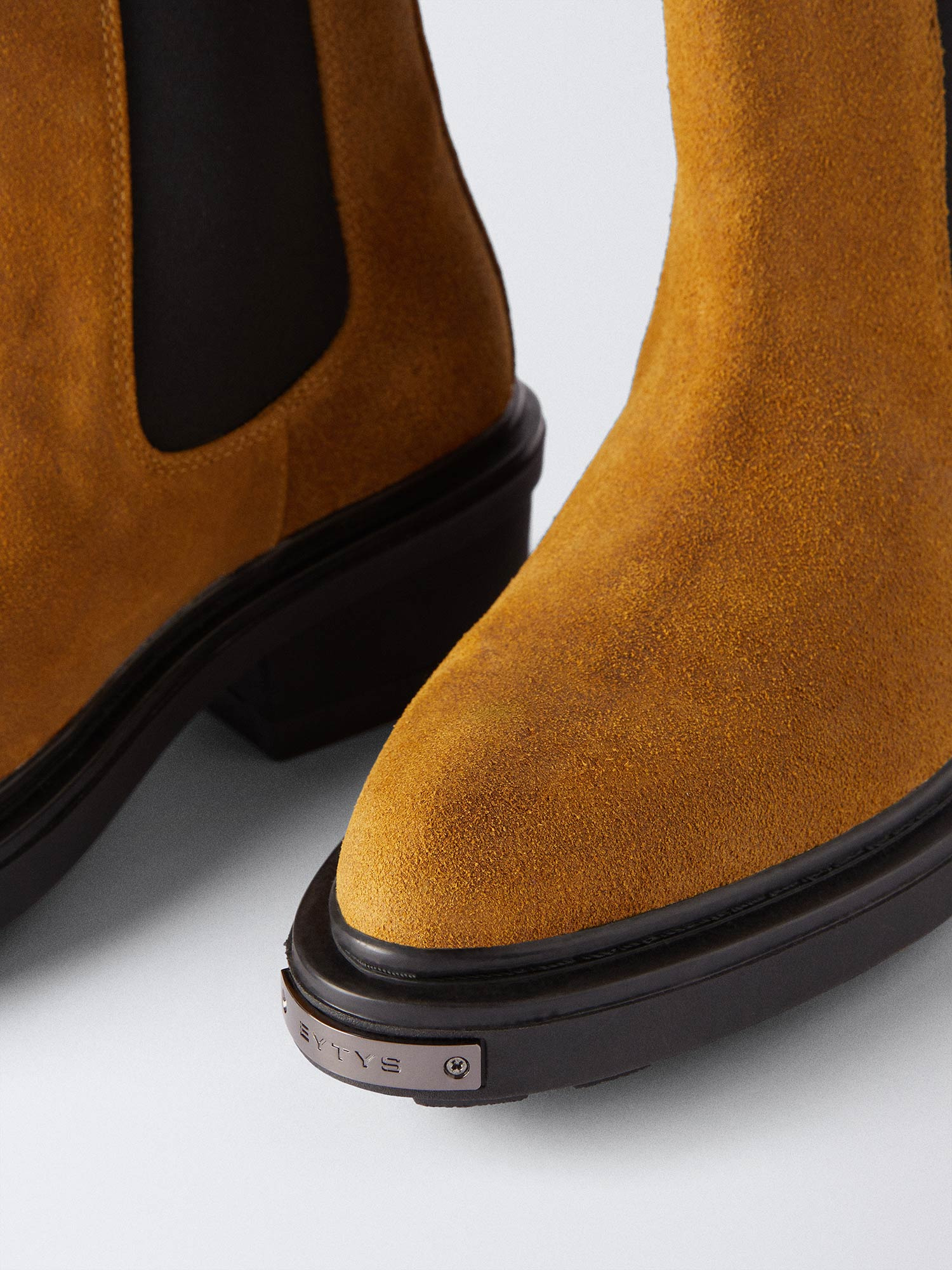 NIKITA II WAXY SUEDE OCHRE - 4